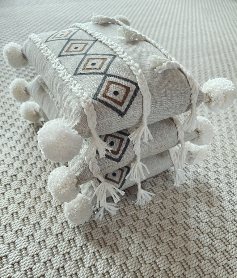 "BOHO" stila dekoratīvs spilvens